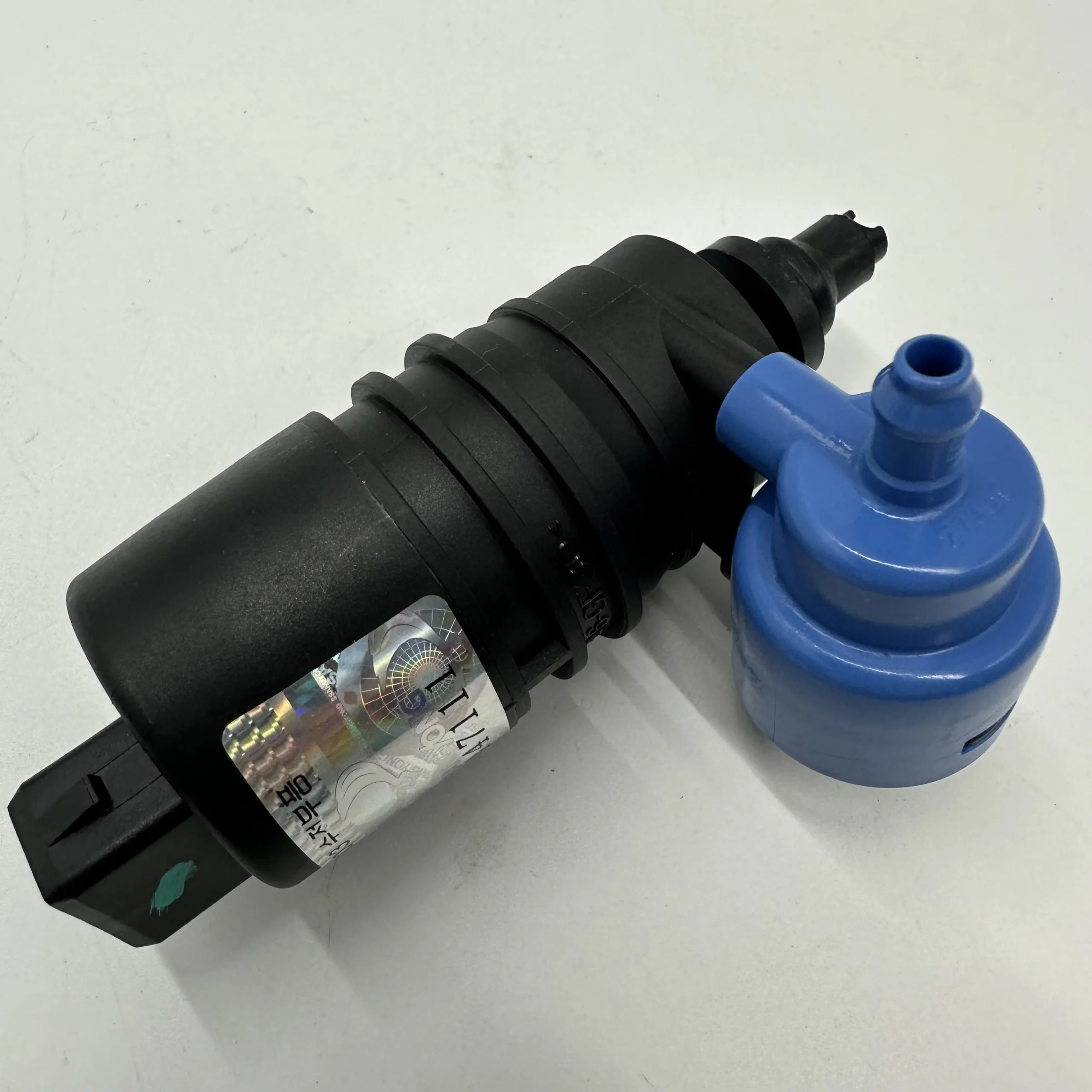 SsangYong Actyon Kyron Windshield Washer Pump Motor1
